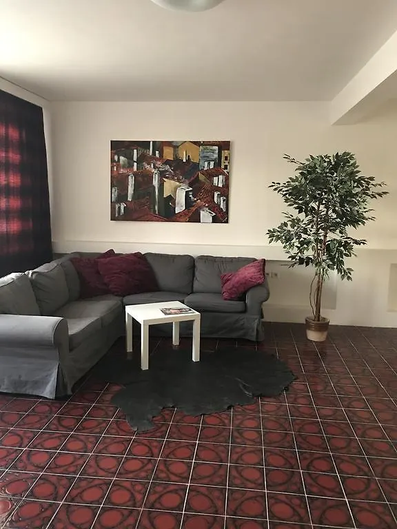 B&B Home Praga 2*,